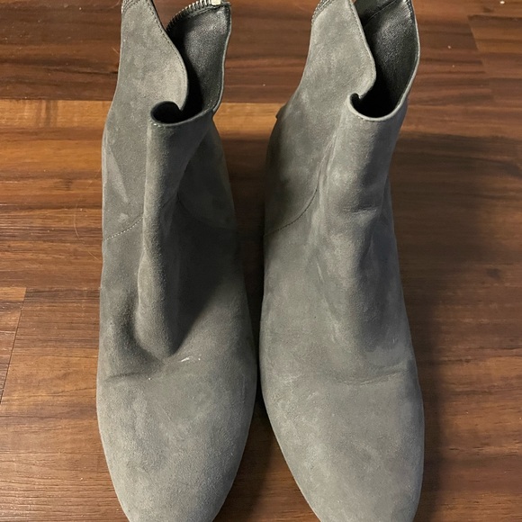 Prada Shoes - Picture 1 of 3